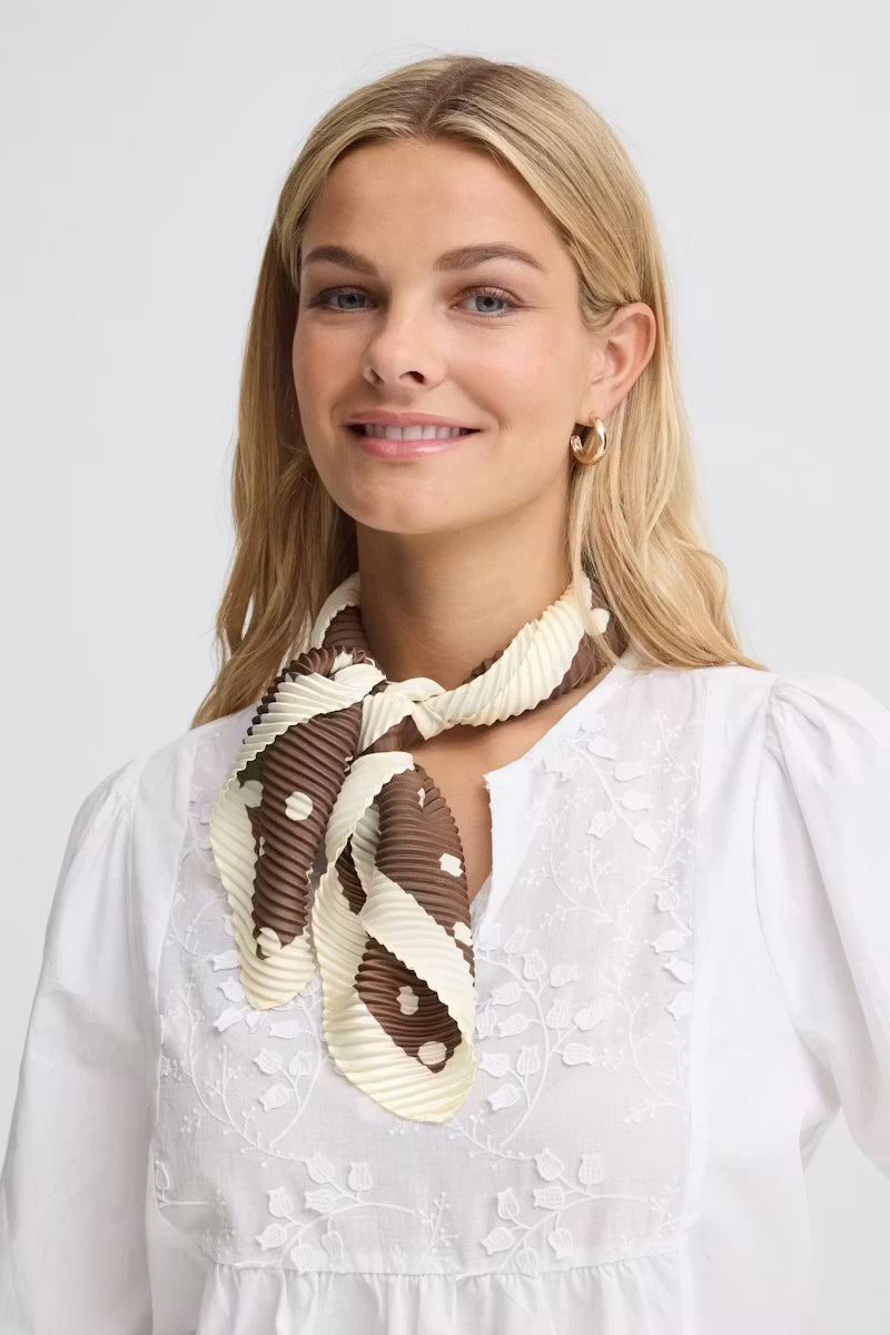 Fransa Selana women’s brown and cream neck scarf styled at the collar