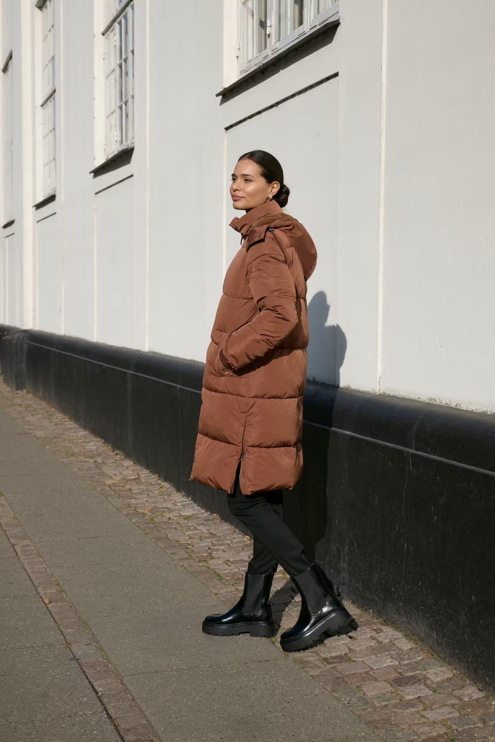 Kaffe Nikalui brown padded coat styled outdoors side view