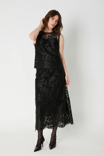 PBOElle lace  long skirt