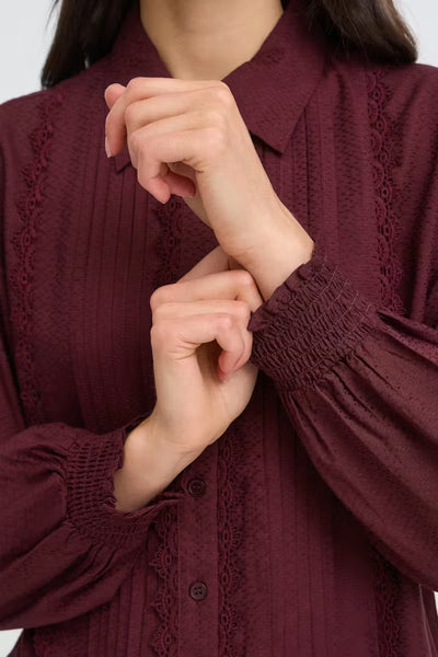 Close-up of Fransa Cajsa burgundy blouse lace-trimmed cuff
