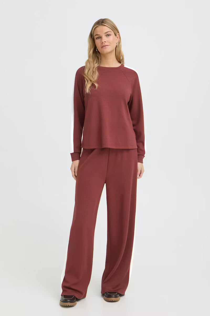 Fransa Aurora burnt orange sweatshirt styled with matching trousers