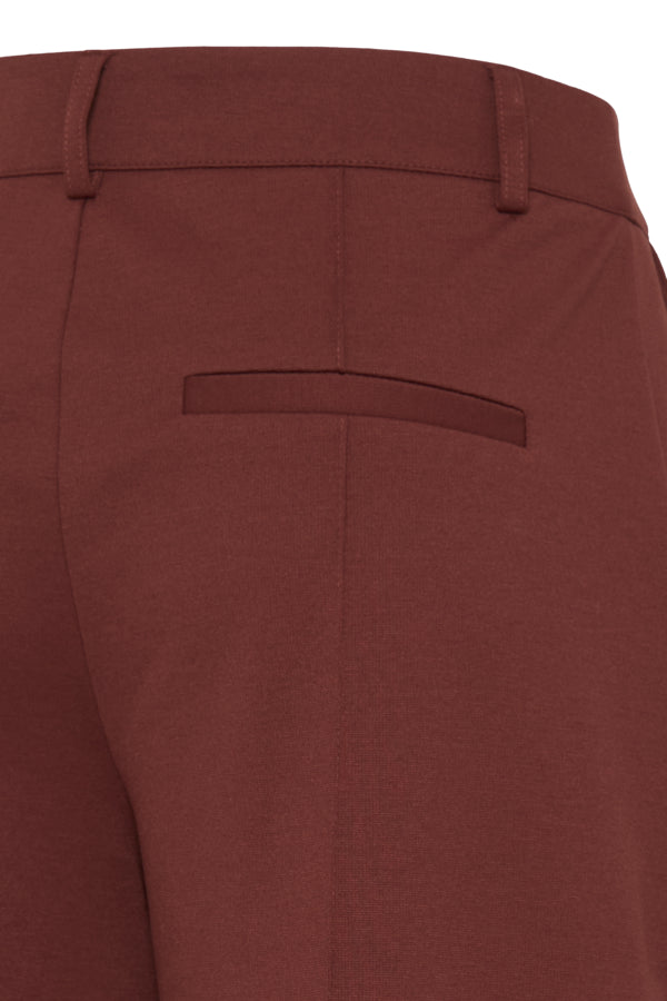 Close-up of ICHI Kate Sus brown tailored trousers back welt pocket