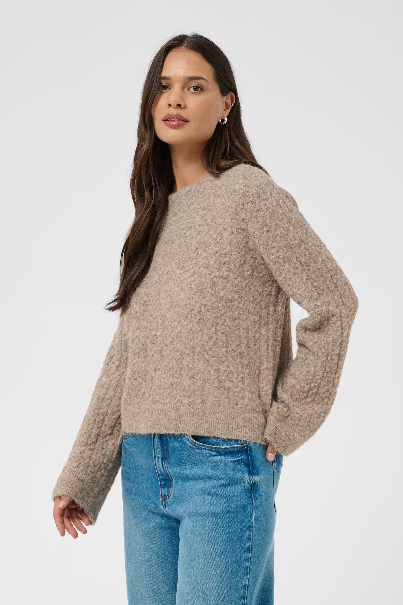 Kaffe Melanie beige cropped cable knit jumper three-quarter front view