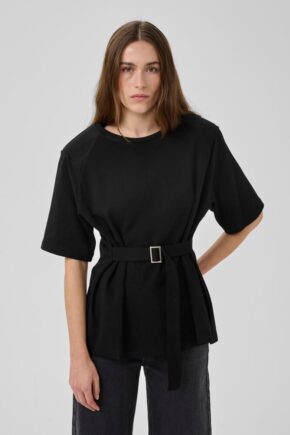 My essential wardrobe apir belt tshirt